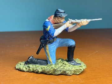 Soldado Disparando la Carabina